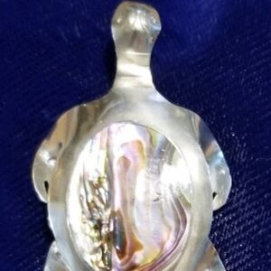 Unmarked Sterling Silver Turtle Brooch with Abalone  2 1/4"